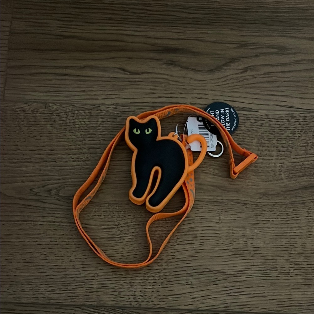 NWT Bath and Body Works Black Cat Pocketbac holder Lanyard